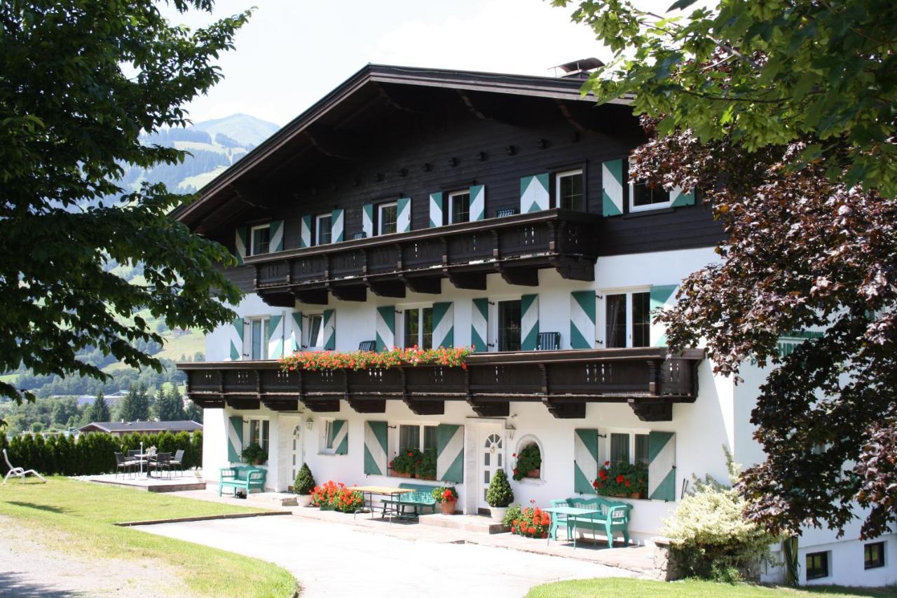 Das Christine Appartement Brixen im Thale Bagian luar foto